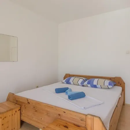 Fortuna With Pool A1 4 Pax Diklo * Zadar